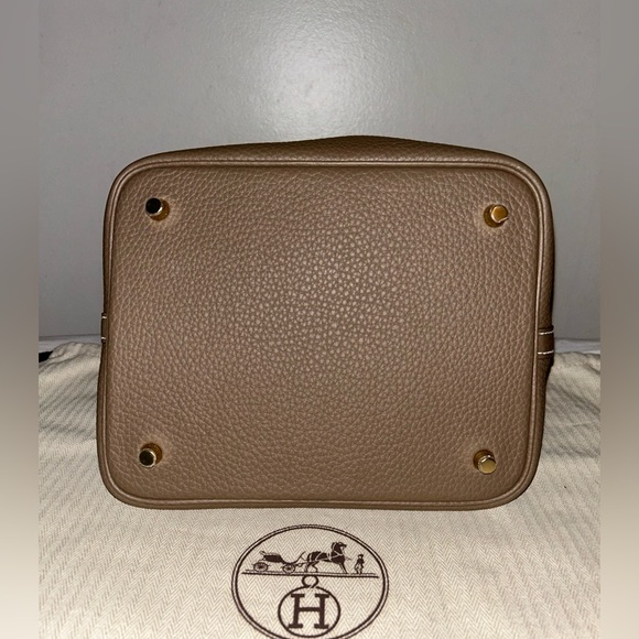 🌟SOLD🌟NEW! NIB HERMES Picotin Lock 22 Etoupe Clemence Gold Hardware *2023* - Picture 12 of 12